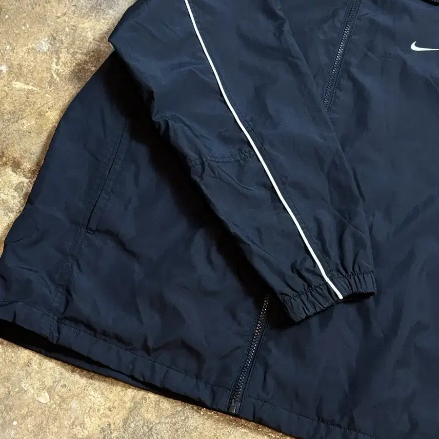 nike 올드스쿨 파이핑 바람막이