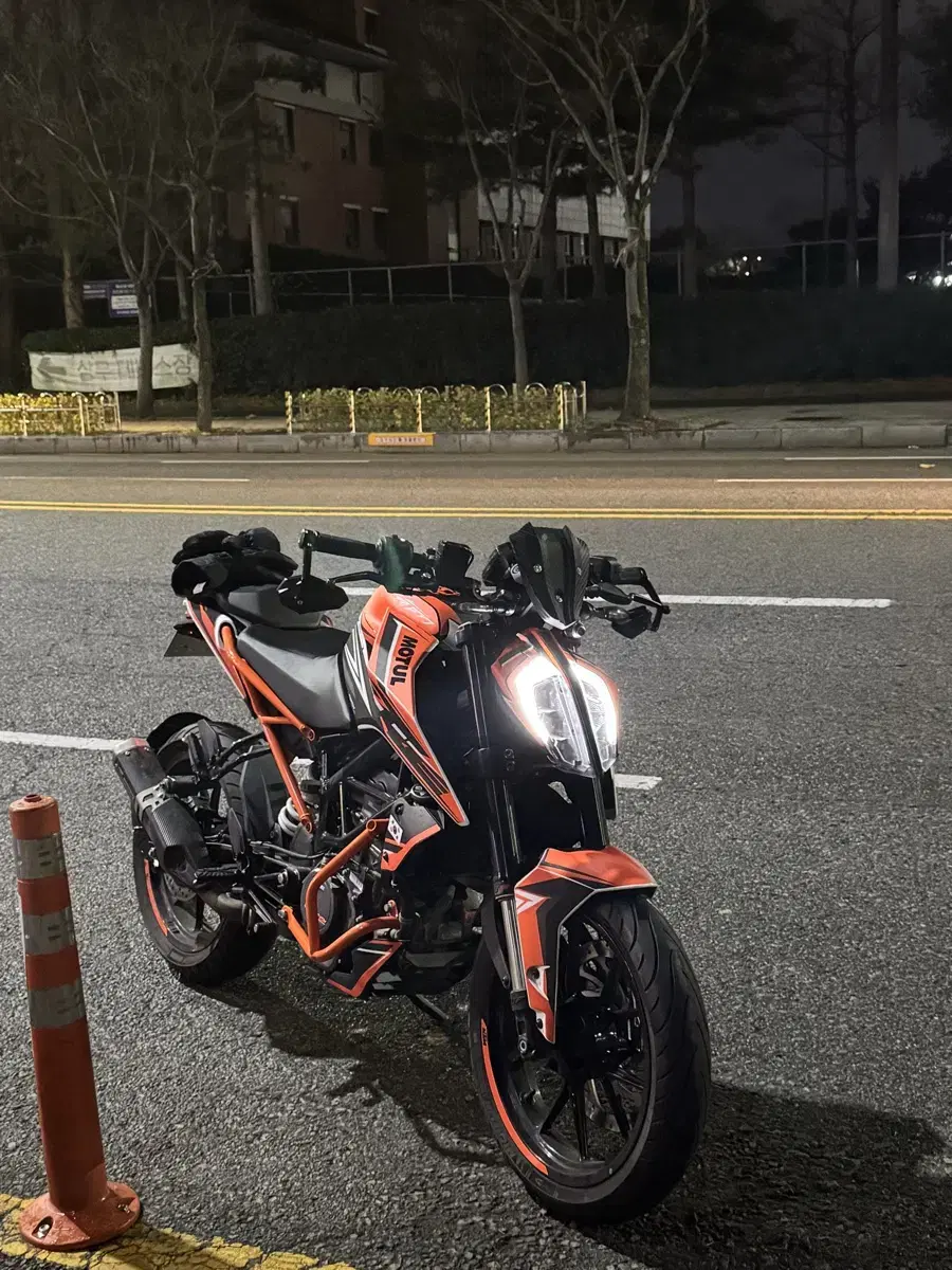 ktm 듀크 125 19년식