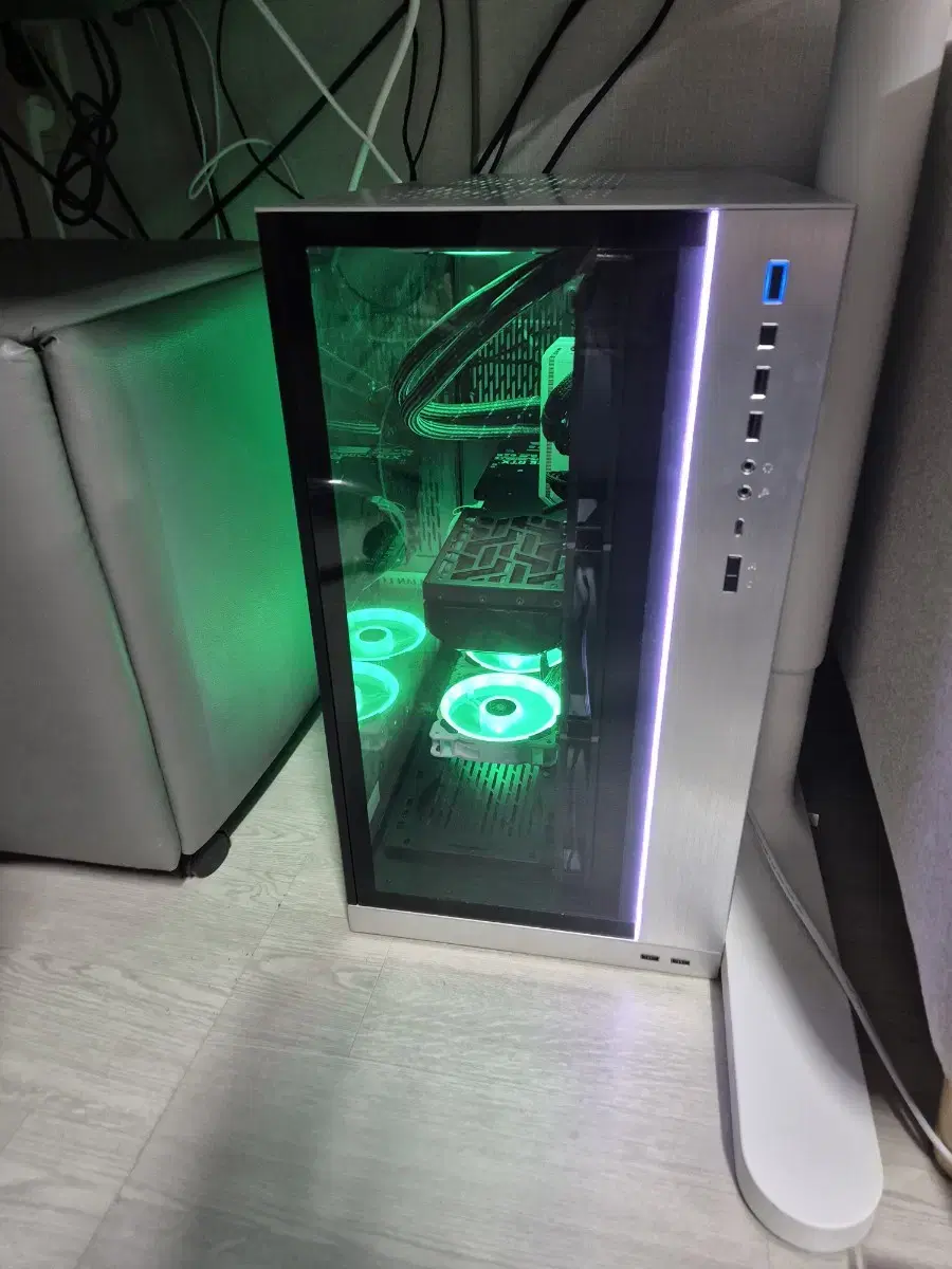 초고사양 컴퓨터 풀셋 4070ti 울트라265k 델모니터 클립쉬