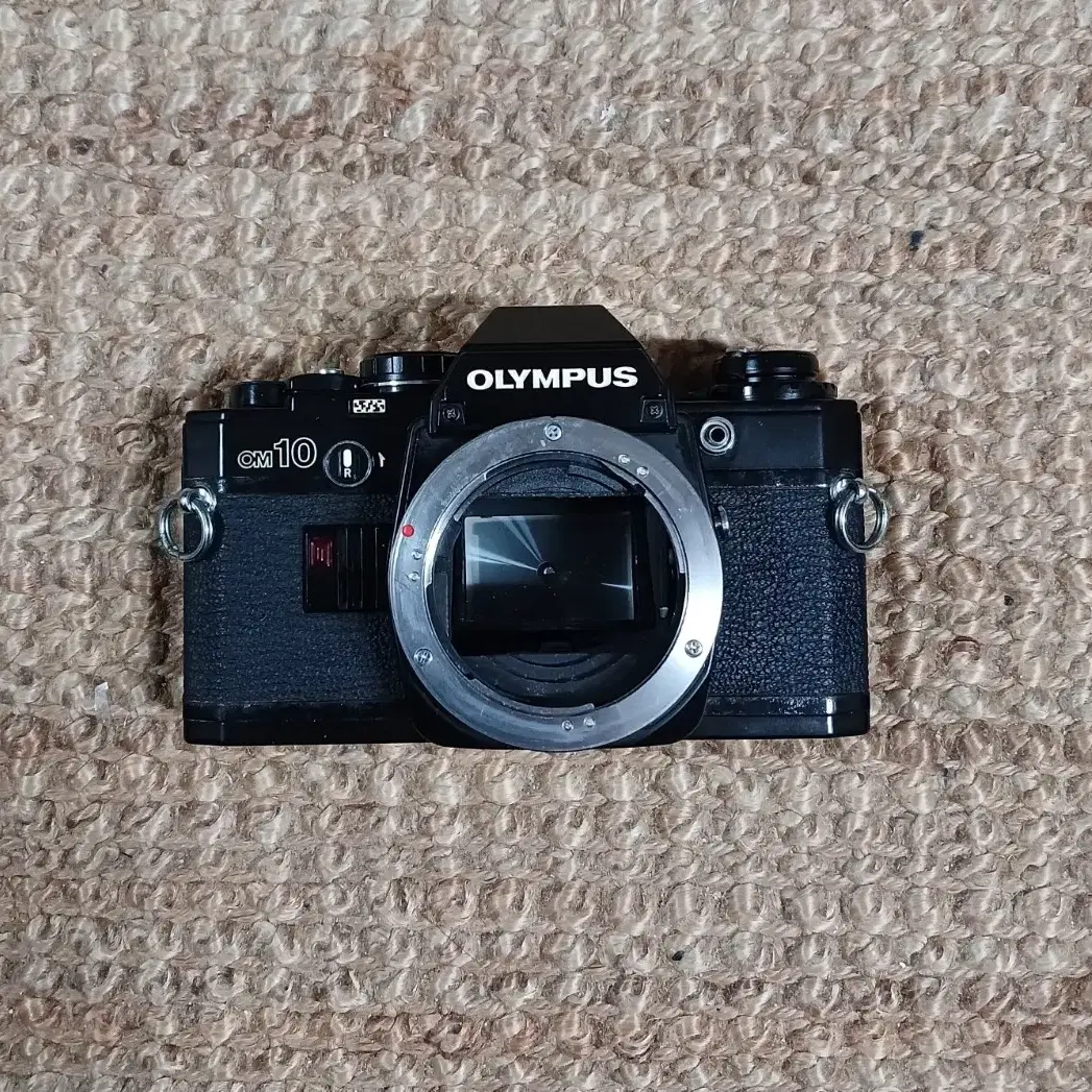 Olympus OM10 블랙필림카메라