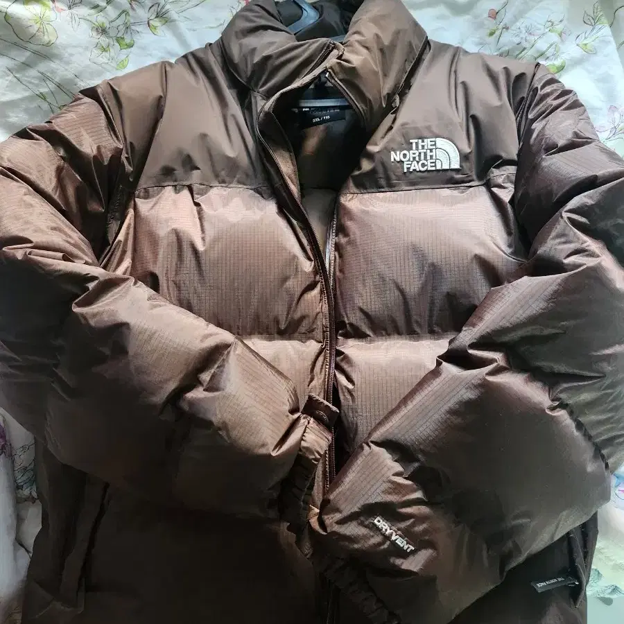 노스페이스 1996 워터 쉴드 베이지브라운 눕시 3xl(xxxl)팝니다.