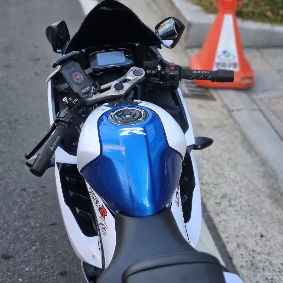 gsxr125 21년식 신차급 판매합니다