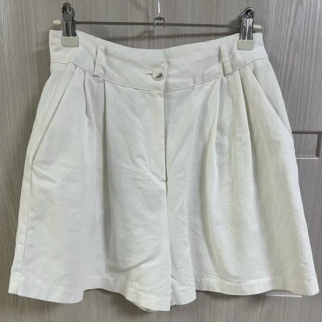 닉앤니콜 TWO PINTUCK SHORT PANTS_WHITE