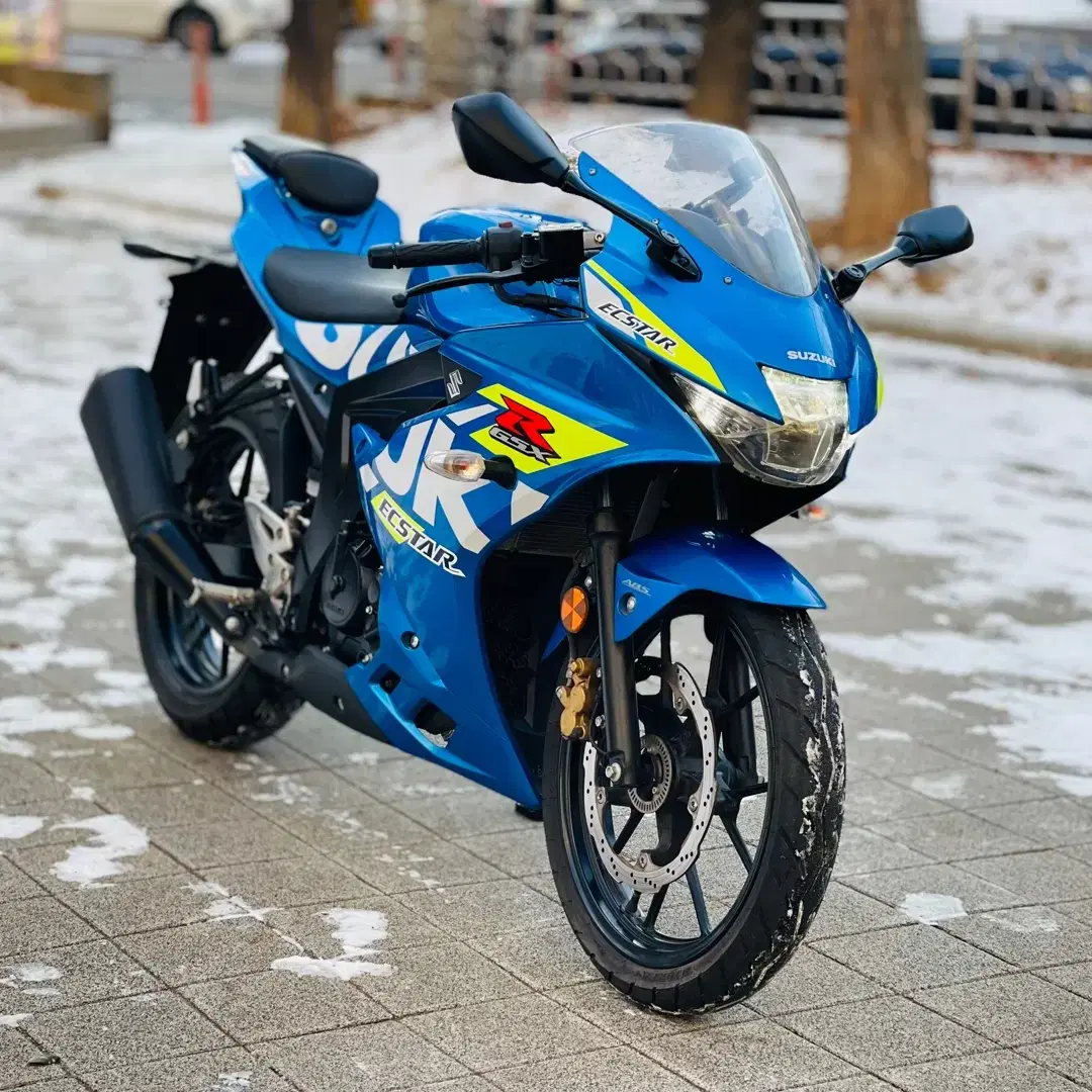 스즈키 GSX-R125 23년식 저렴하게 판매합니다. GSXR125