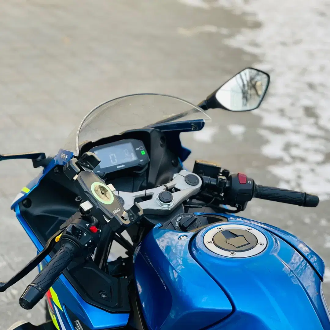 스즈키 GSX-R125 23년식 저렴하게 판매합니다. GSXR125