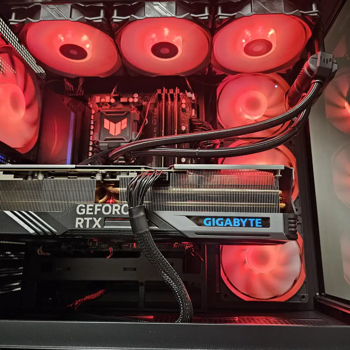 9800x3d, b850m, rtx4080 하이엔드급 본체