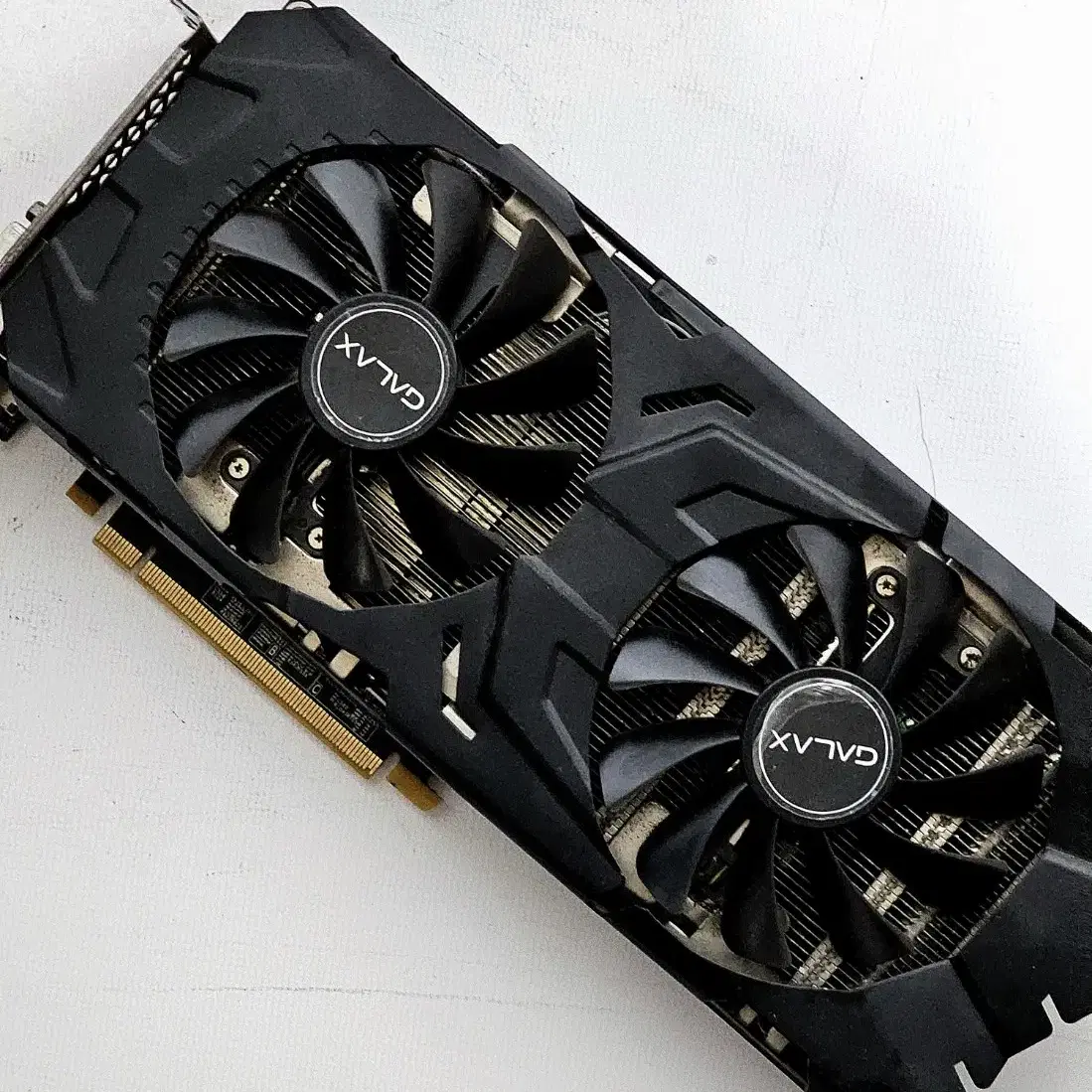 갤럭시 GTX1070ti(8GB) 게이밍 그래픽 팝니다