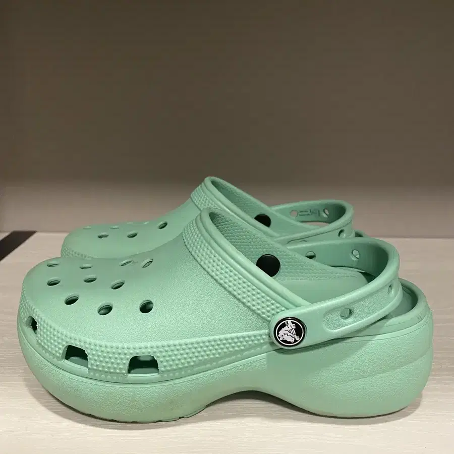 Crocs 크록스 민트 플랫폼