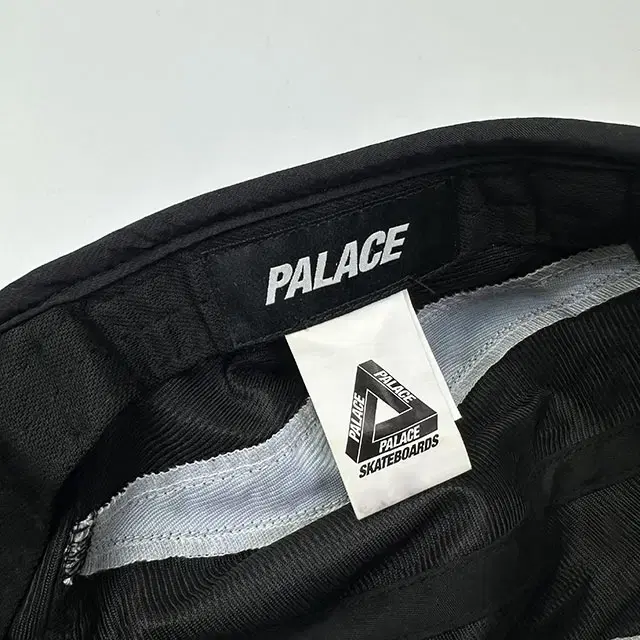 PALACE 팔라스 캡