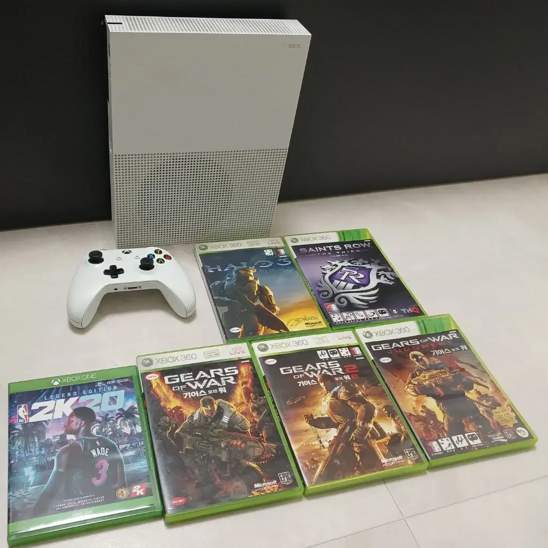 XBOX ONE S 1테라 (게임 NBA 2K20 포함)