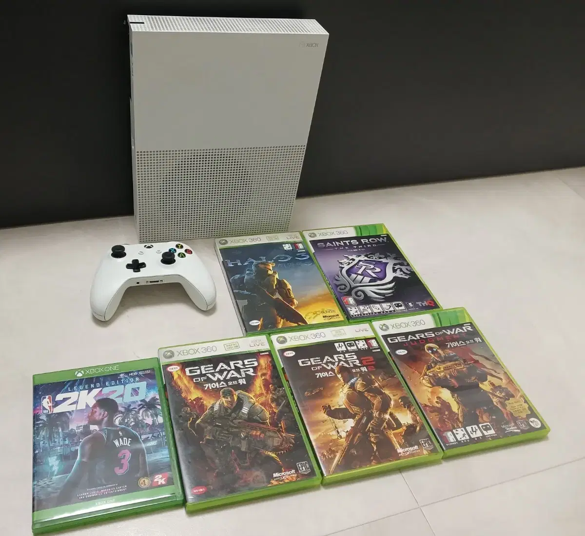 XBOX ONE S 1테라 (게임 NBA 2K20 포함)