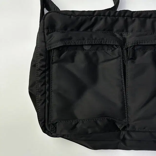 PORTER TANKER SHOULDER BAG (L) 포터 탱커 숄더백