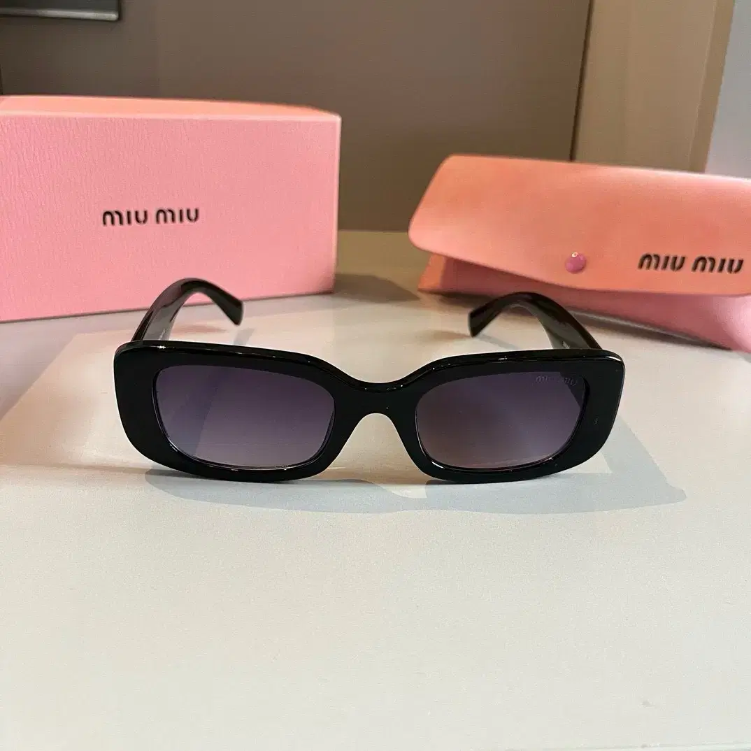 miumiu선글라스 신상품 패션