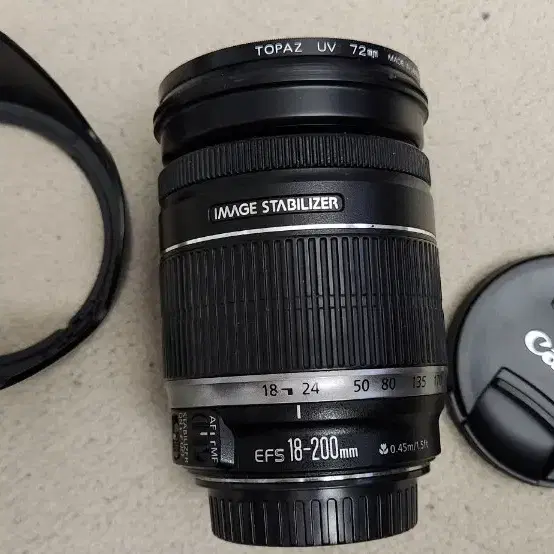 캐논 EF-S 18-200mm IS 판매 합니다.