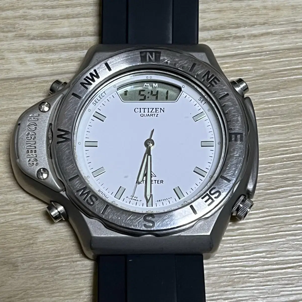 Citizen 빈티지 시티즌 티타늄 39mm 고도 계측 흰판 다이버 시계