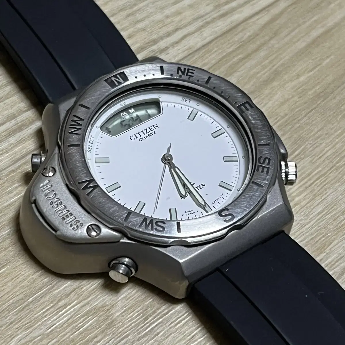 Citizen 빈티지 시티즌 티타늄 39mm 고도 계측 흰판 다이버 시계