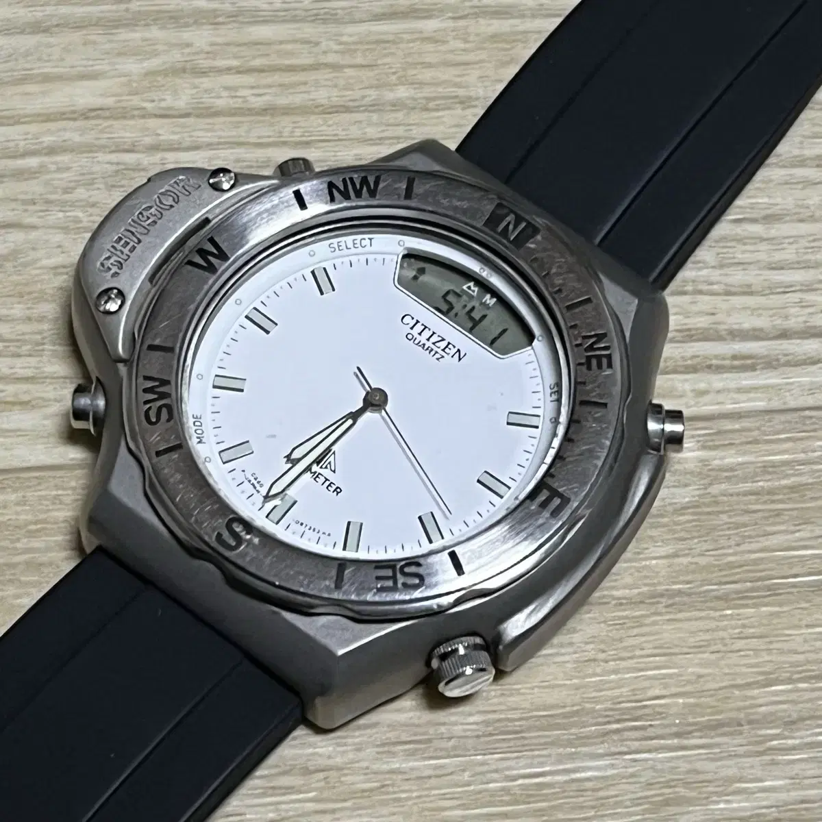 Citizen 빈티지 시티즌 티타늄 39mm 고도 계측 흰판 다이버 시계