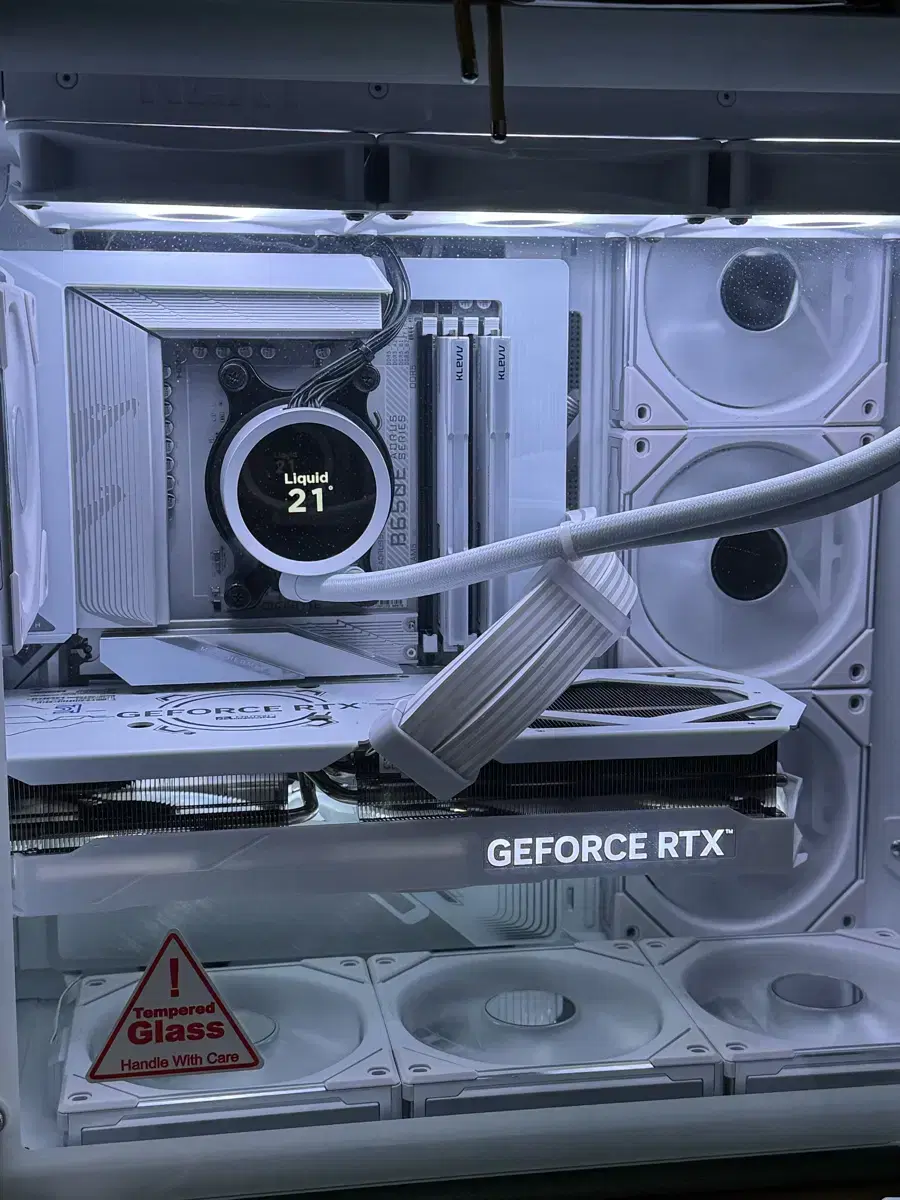 7800X3D 4070ti super 데스크탑