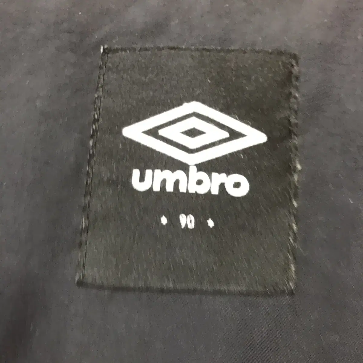 엄브로 UMBRO 쉘 패디드점퍼 [90사이즈]