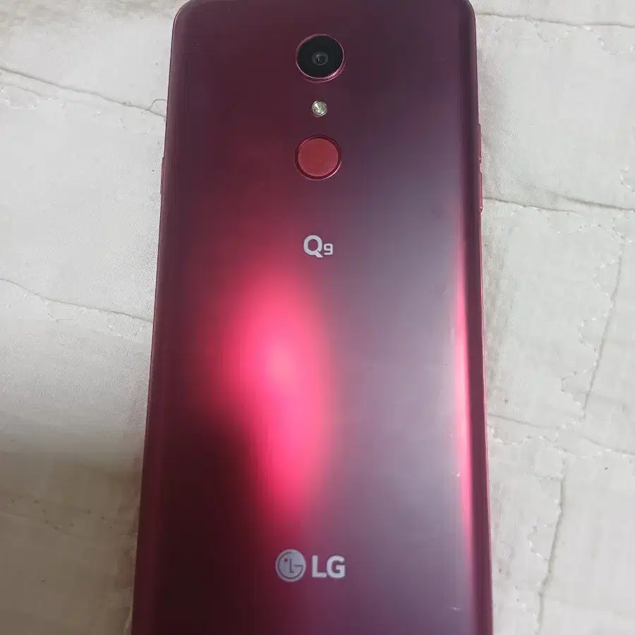 LG Q9