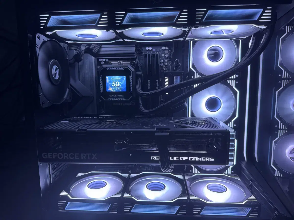 라이젠 9800x3D / RTX4070Ti Super 게이밍 컴퓨터