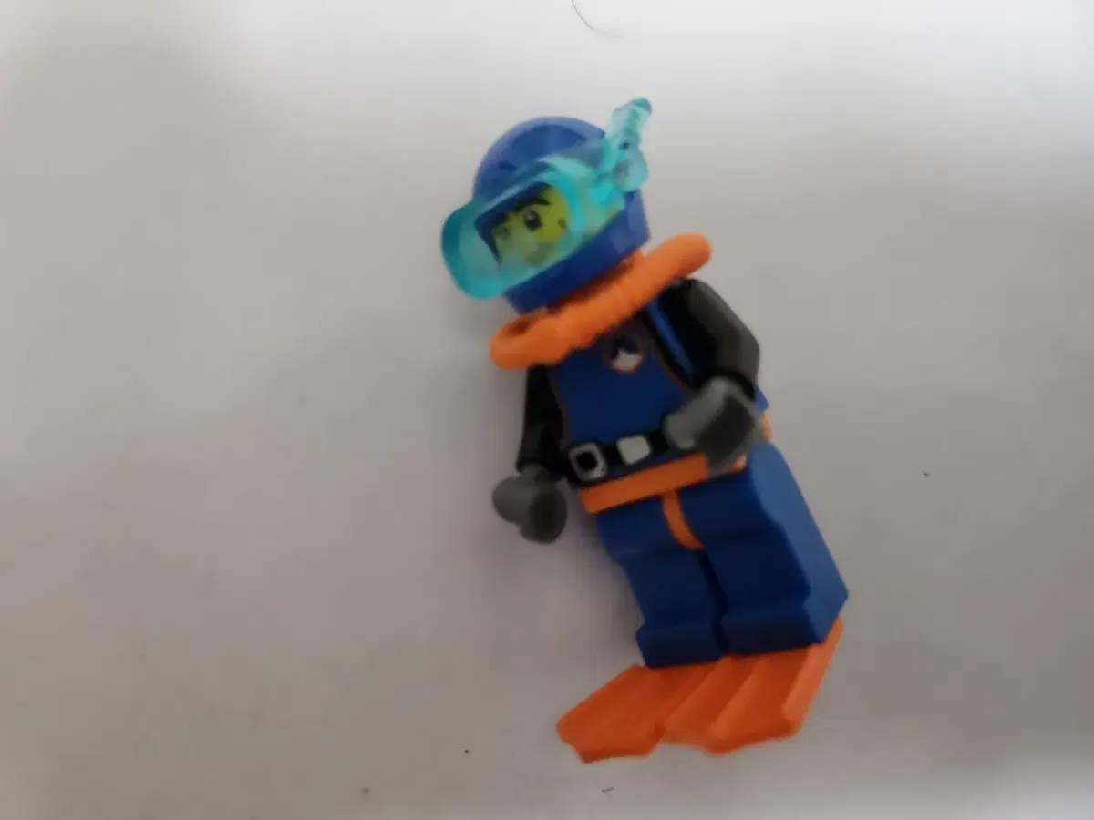 LEGO Season 1 Miffy Minifigure Diver