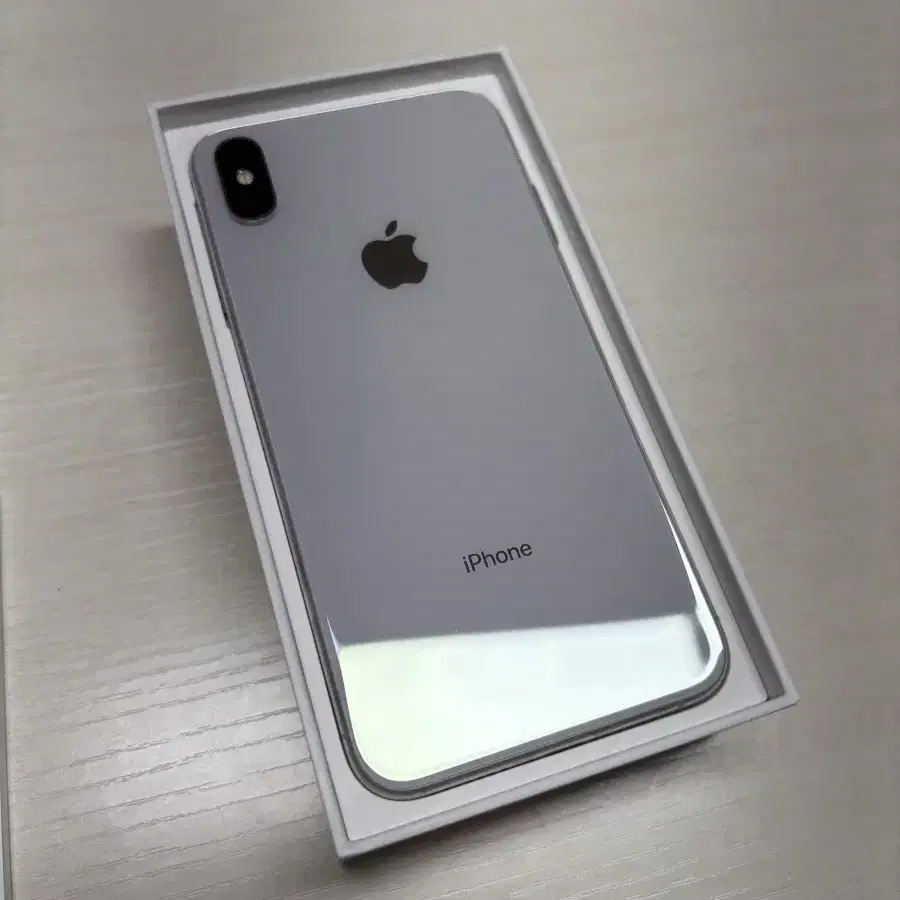 아이폰 XS Max 512GB 실버 판매합니다!