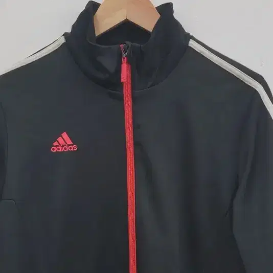 아디다스저지  Adidas 블랙 자켓 여 105 A519