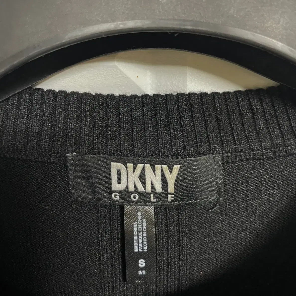 DKNY 니트 티셔츠