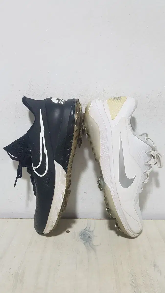 택포 235-240 정품 NIKE 줌/리액트 인피니티 여성 골프화 2켤레