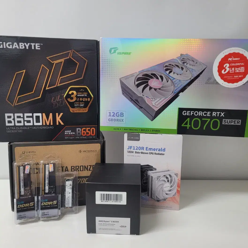 (새제품)9600X/4070 SUPER/램32/1TB 게임풀옵 PC본체데