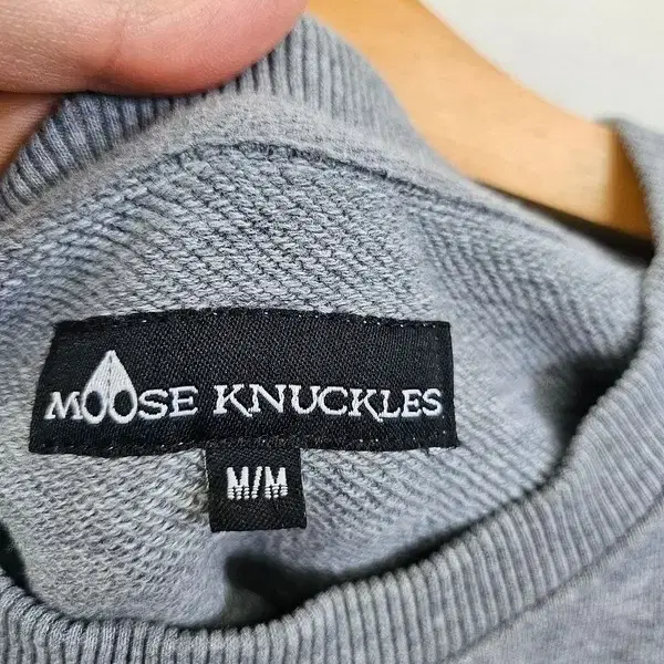 Moose Knuckles  무스너클그레이 맨투맨 공용 M/M A541