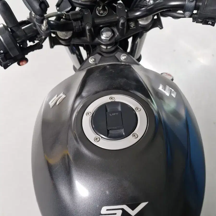 17년식 상태좋은 sv650 판매합니다