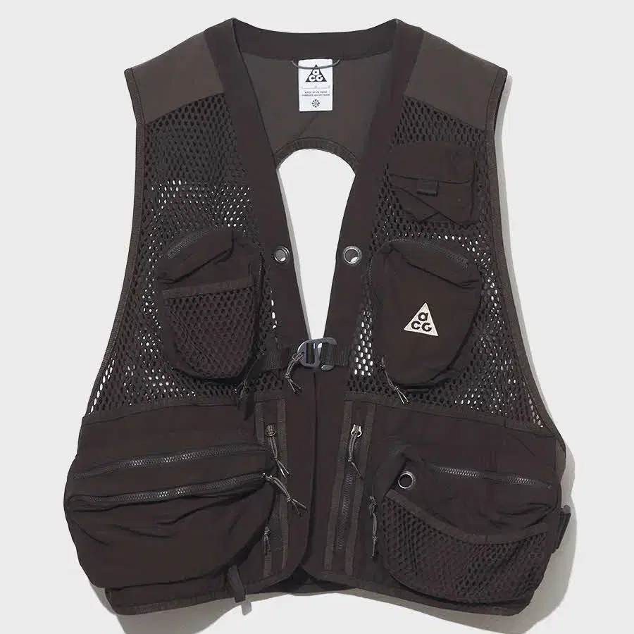 NIKE ACG vest