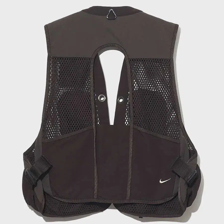 NIKE ACG vest