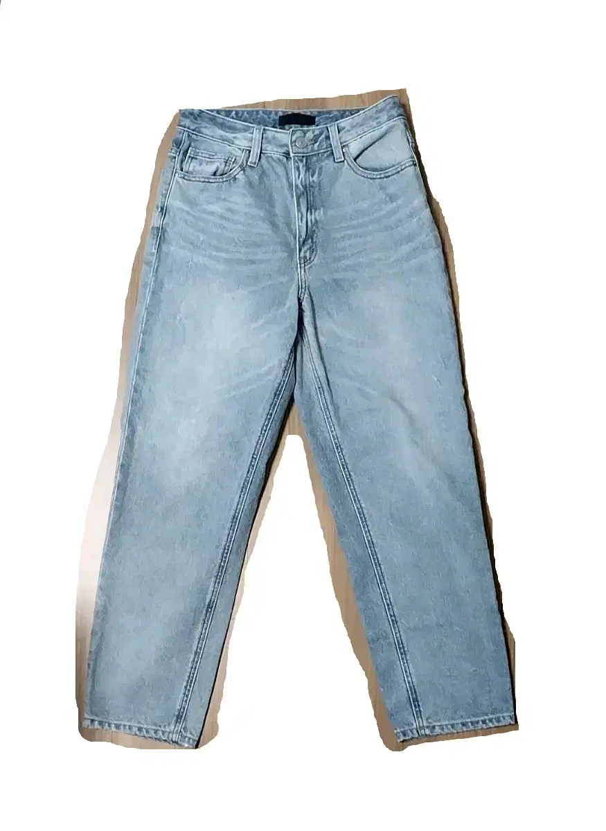 TBJ(tbj) Body-hugging jeans