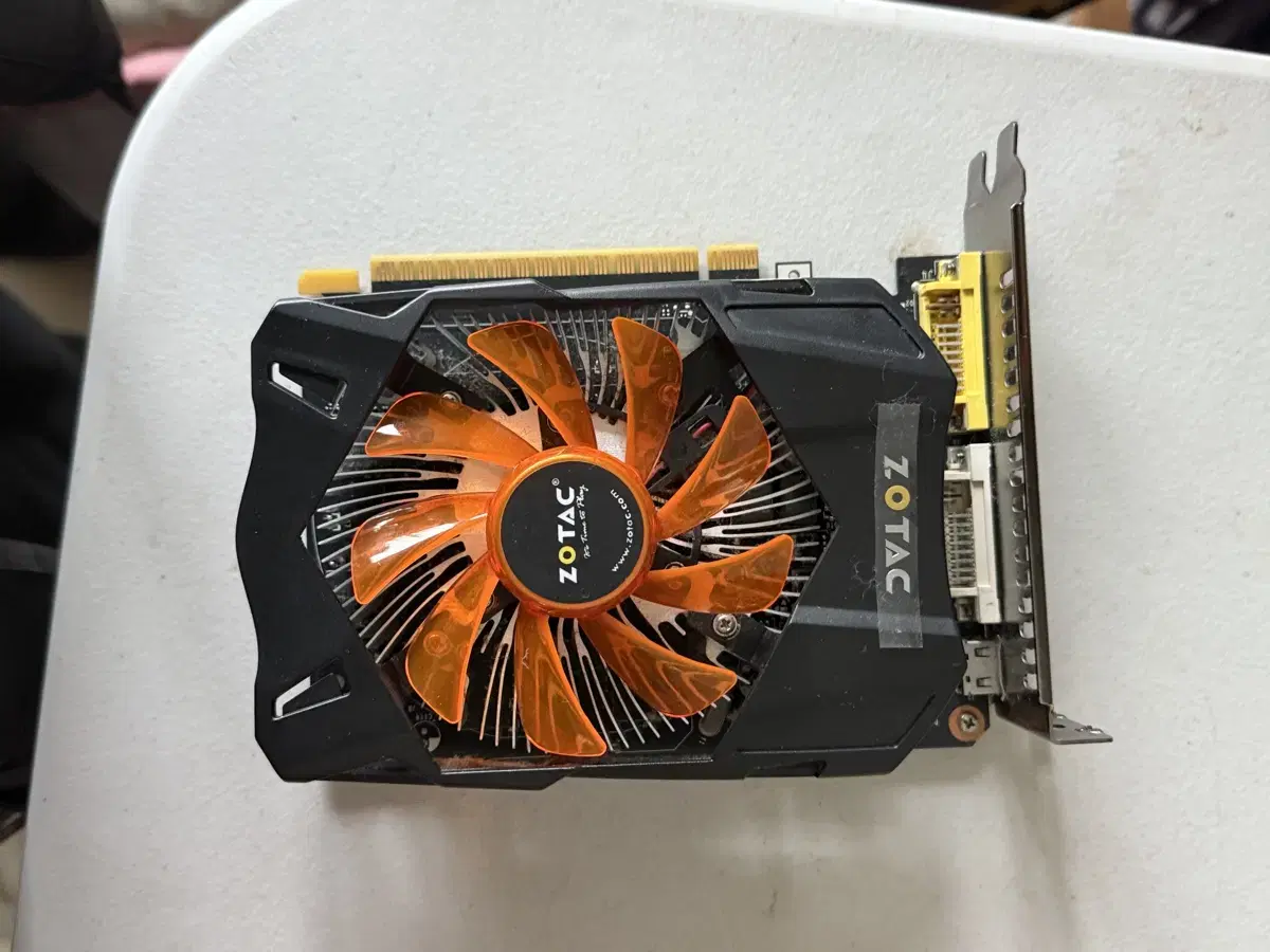 ZOTAC GTX 750 Ta IGB DORS 그래픽카드