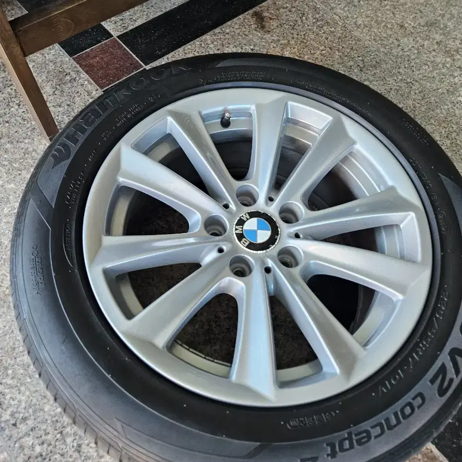 bmw f10 520d 225 55 17 순정휠타이어 4본