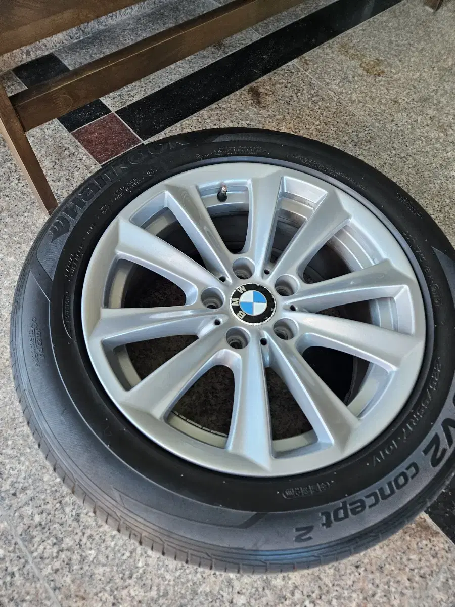 bmw f10 520d 225 55 17 순정휠타이어 4본