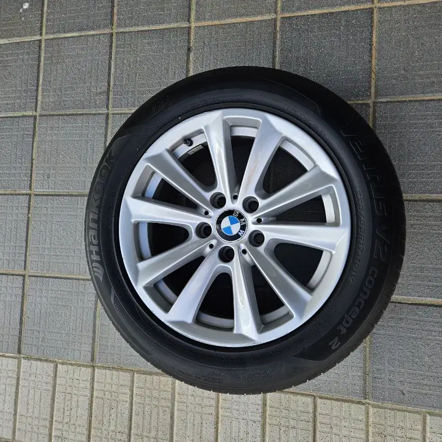 bmw f10 520d 225 55 17 순정휠타이어 4본