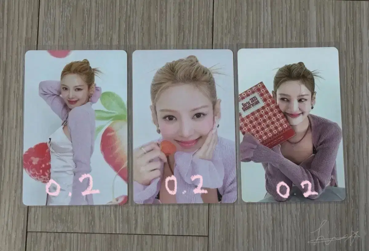 Girls Generation hyoyeon 2025 SEASONS GREETING Photo Card WTS