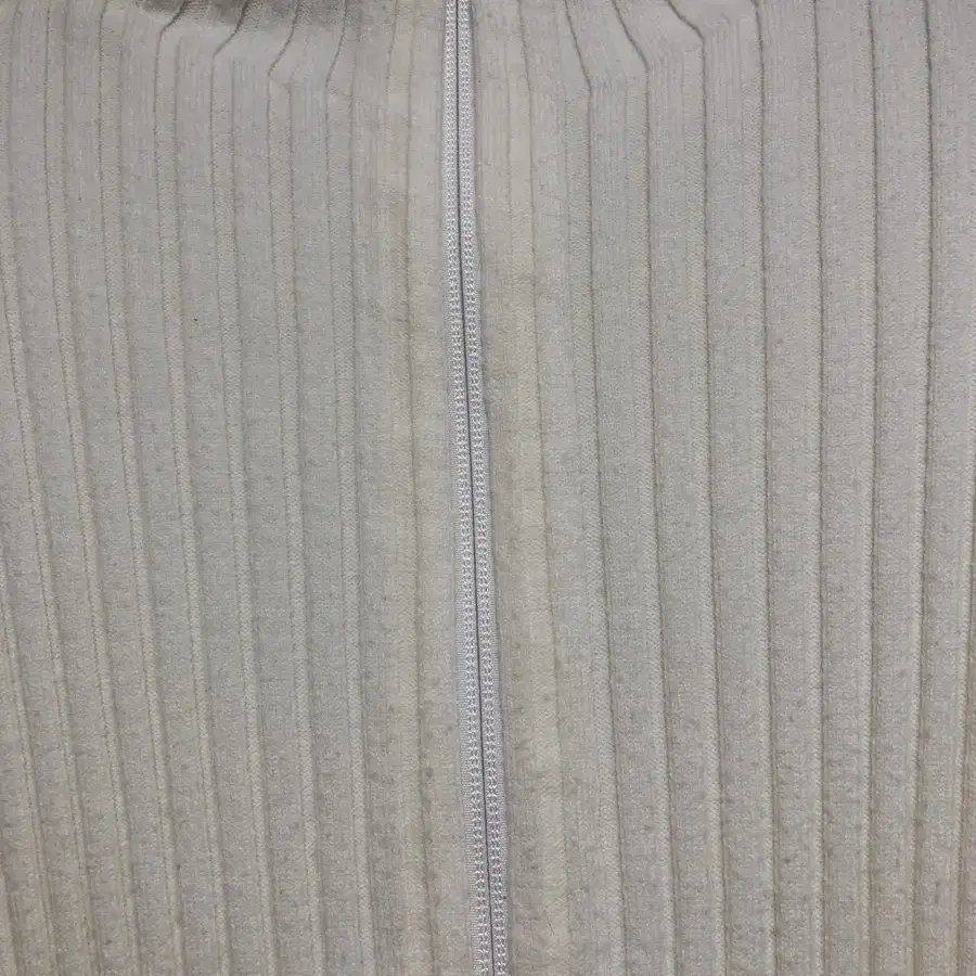 아모멘토 리브드 하이넥 가디건 ribbed high neck