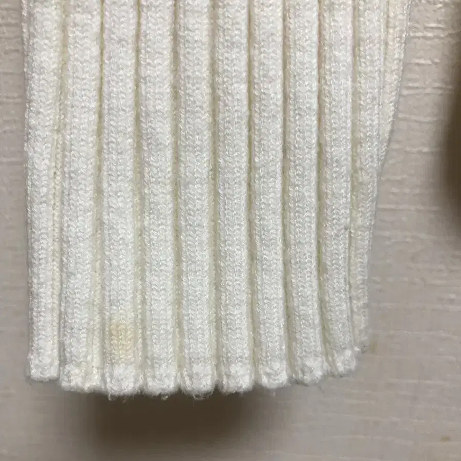 아모멘토 리브드 하이넥 가디건 ribbed high neck