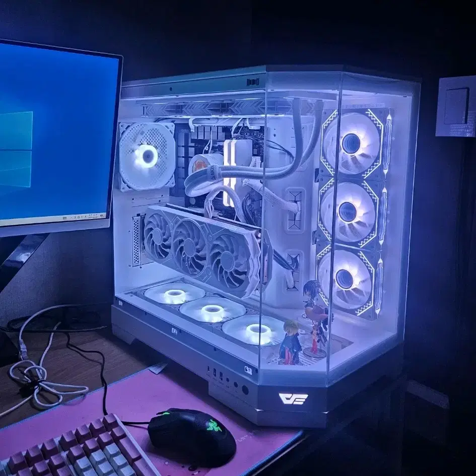 7800x3d rtx4070ti 32g 1tb 화이트 어항 고사양 컴퓨터