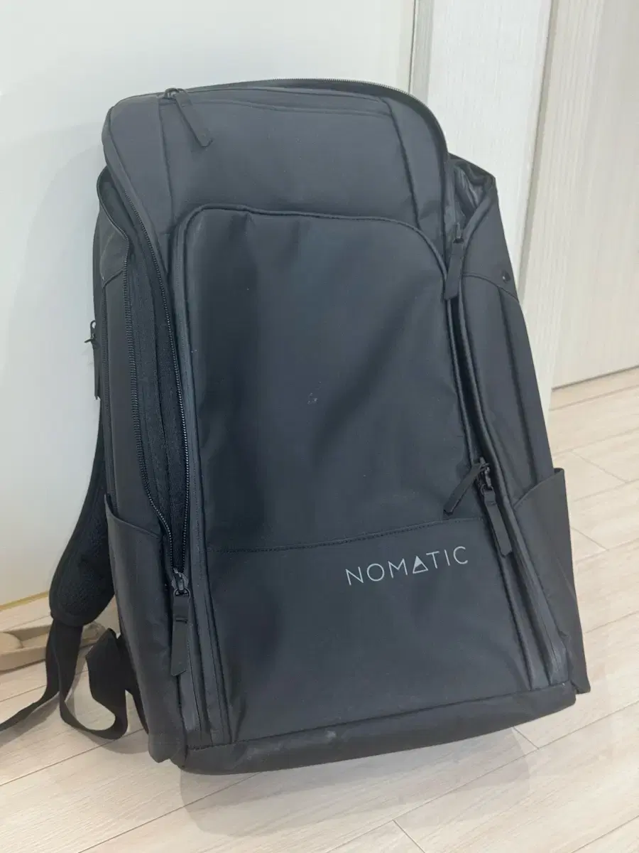 노매틱 백팩 Nomatic Backpack