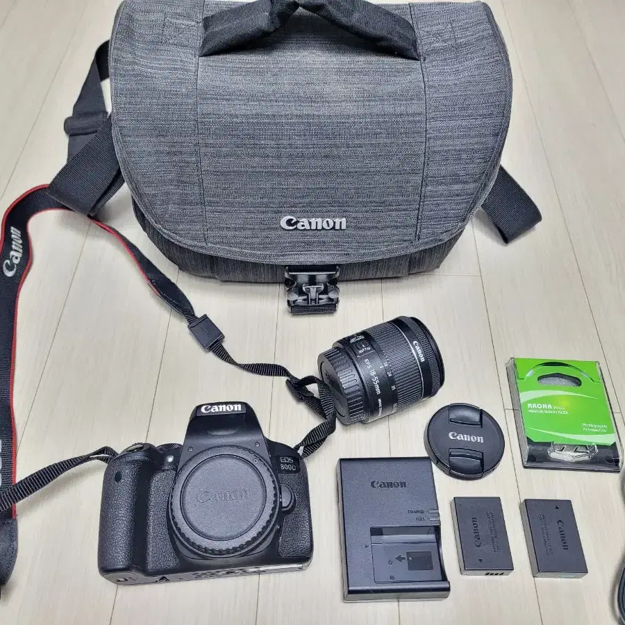 캐논 카메라 EOS 800D 와 18-55 STM 렌즈 세트