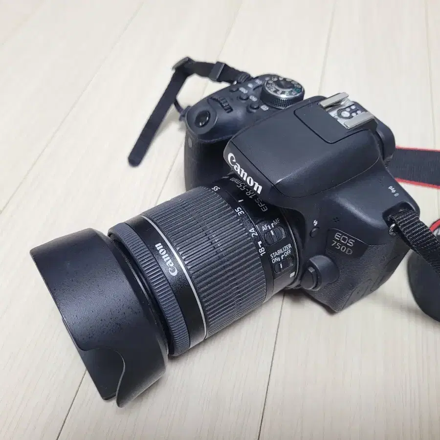 캐논 카메라 EOS 750D 와 18-55 STM 렌즈 세트