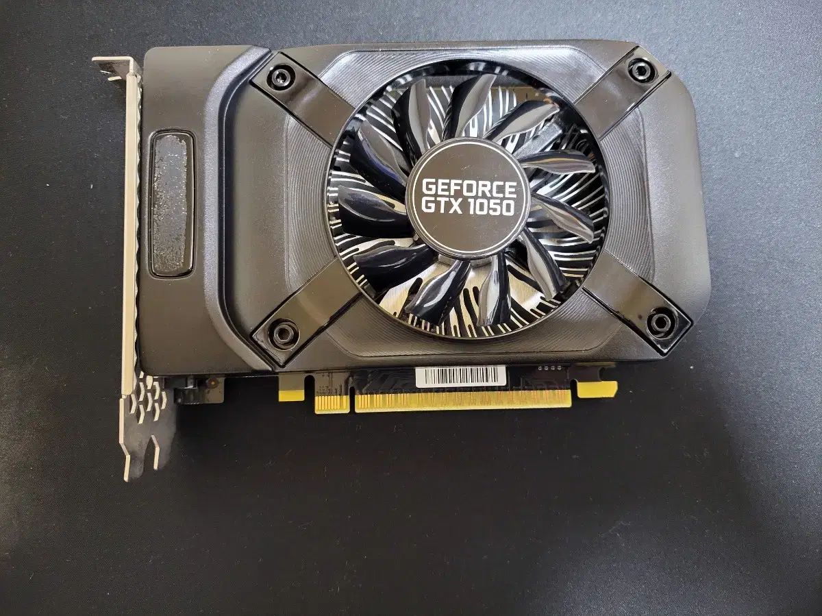 컴퓨터 그래픽카드 EMTEK GTX1050 2GB