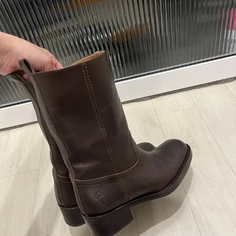 얼바닉 biker boots 240 팔아요