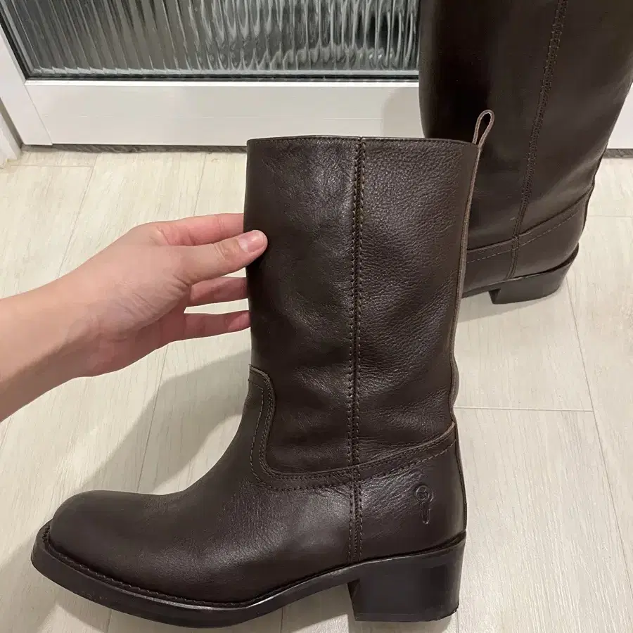 얼바닉 biker boots 240 팔아요